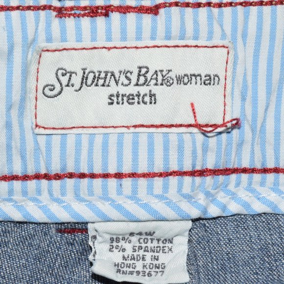 St. John's Bay Woman Stretch Plus Size Capri Cuff Blue Jeans - Picture 4 of 6